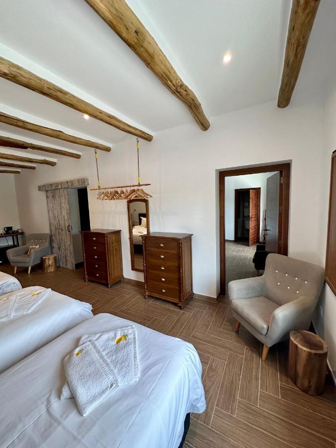 アルアマ・デ・グラナダ El Amparo Bed & Breakfast エクステリア 写真