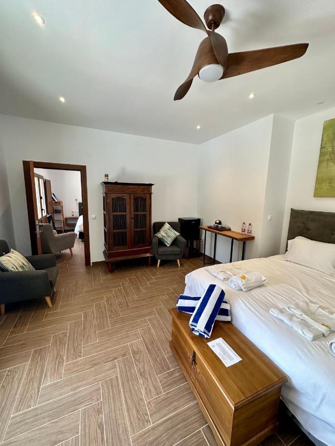 アルアマ・デ・グラナダ El Amparo Bed & Breakfast エクステリア 写真