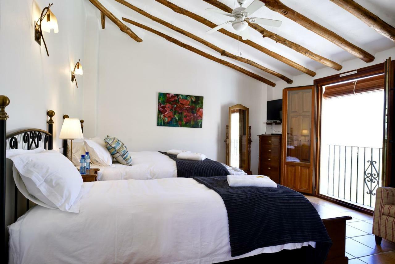 アルアマ・デ・グラナダ El Amparo Bed & Breakfast エクステリア 写真